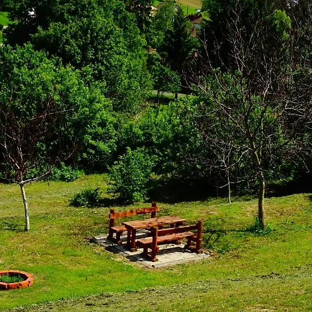 Kisrejtek Apartmanhaz 3* Lispeszentadorján